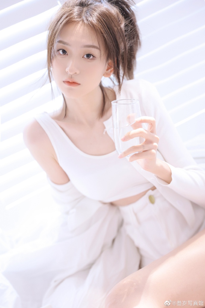 暗黑系·写真向条漫 第10页