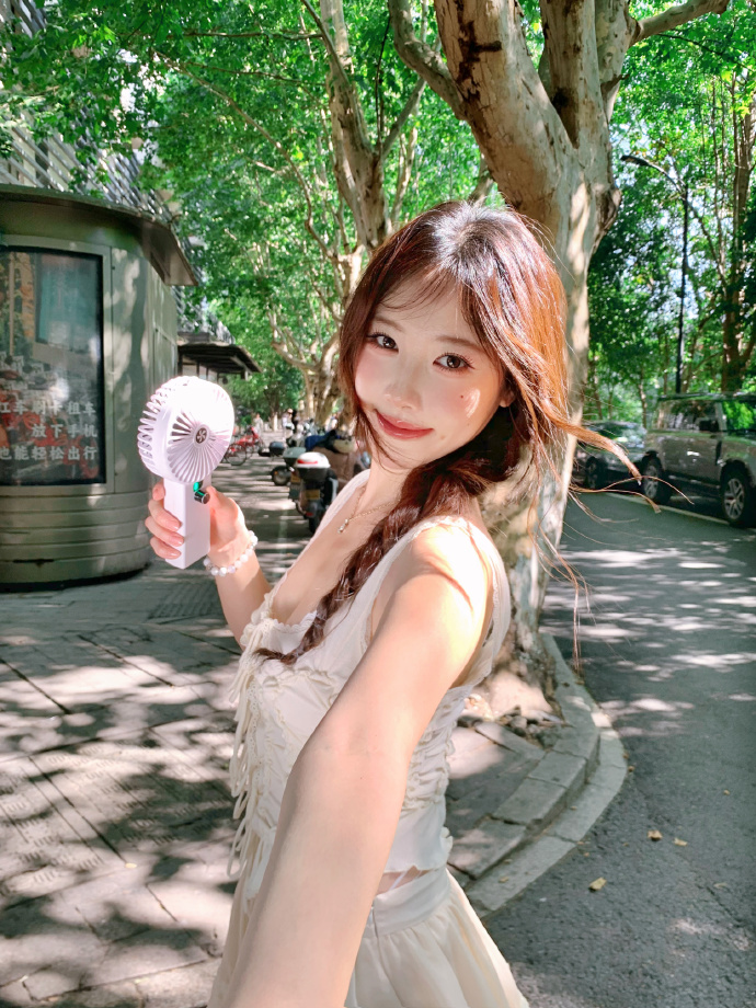 暗黑系·写真向条漫 第2页